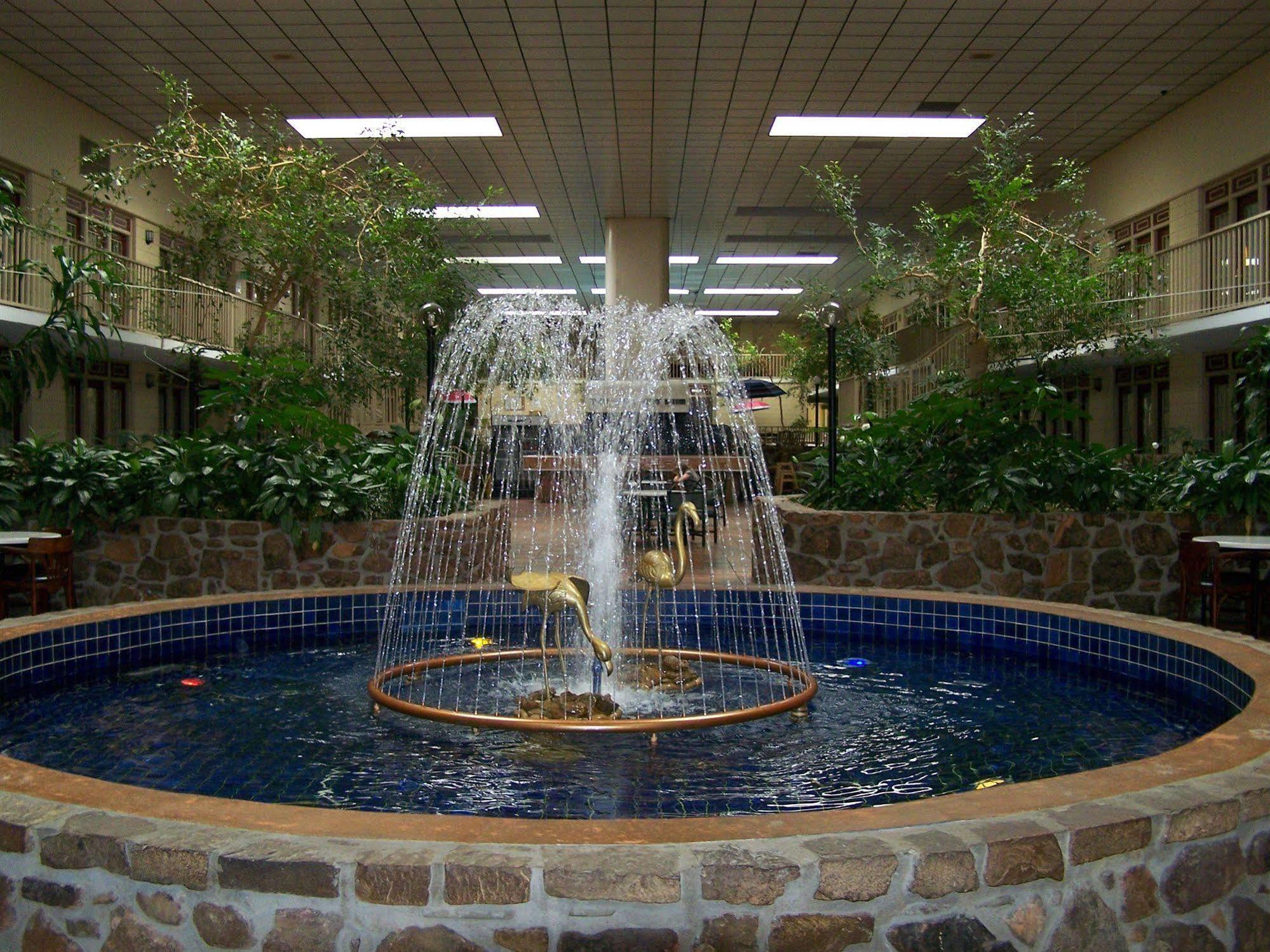 Seasons Inn And Suites Fort Smith Eksteriør billede